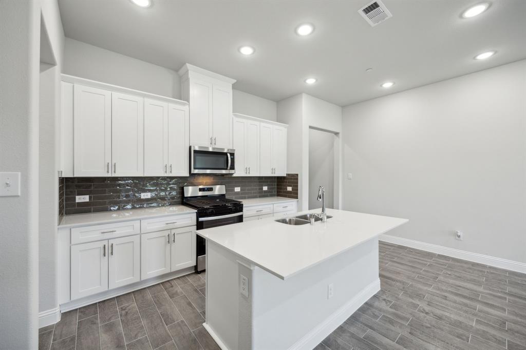 924 Heart Reef Road