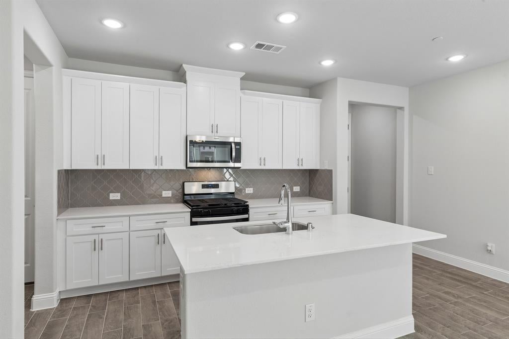 924 Heart Reef Road