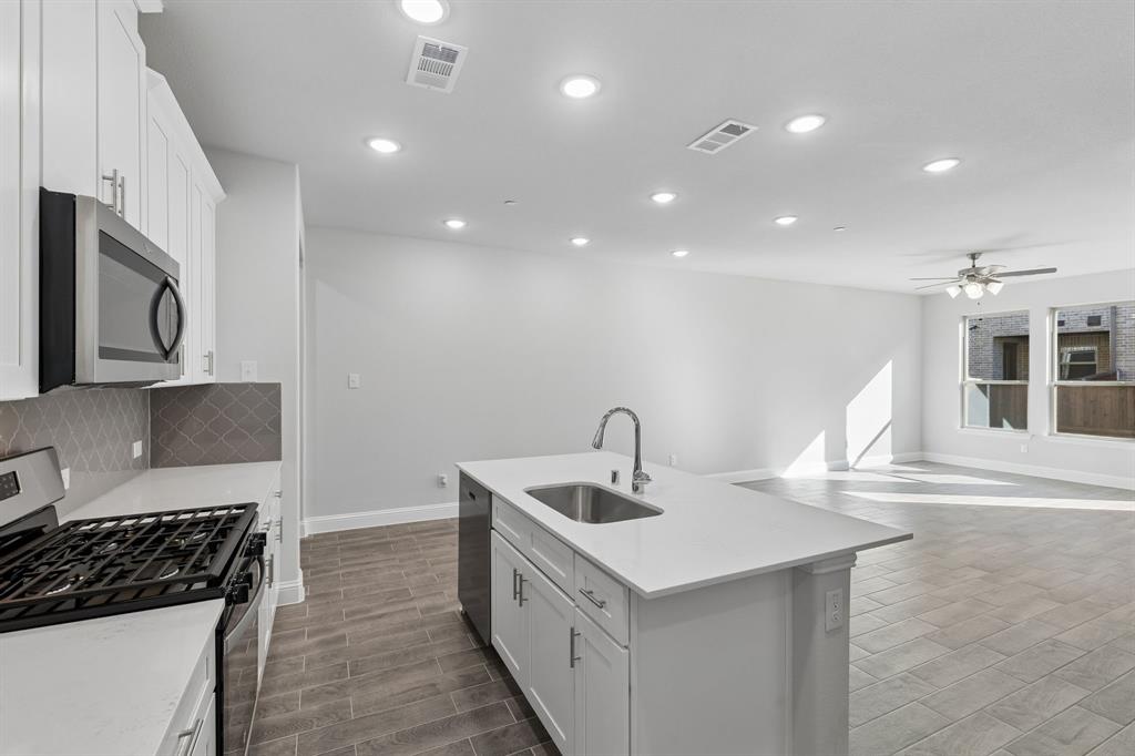 924 Heart Reef Road