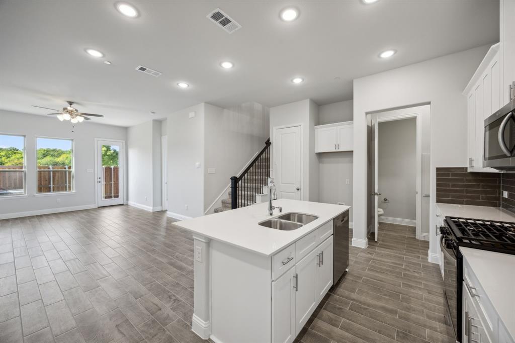 924 Heart Reef Road