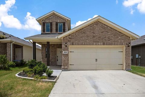 Photo of 1024 Runnels Lane, Aubrey, TX 76227 (MLS # 21331319)