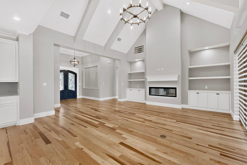 2055 Parkview Drive