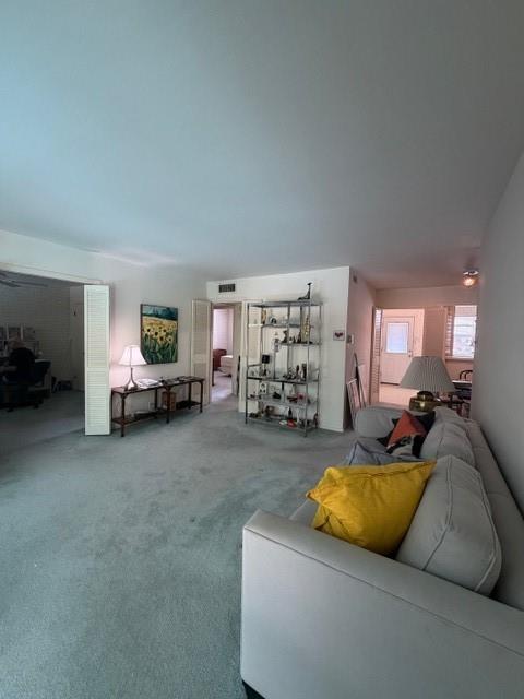 Tanglewood Twnhms Condos - Residential