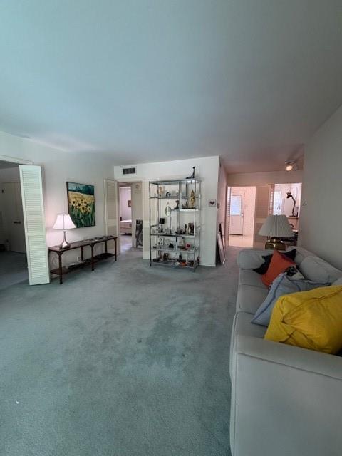 Tanglewood Twnhms Condos - Residential