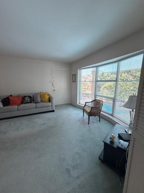Tanglewood Twnhms Condos - Residential