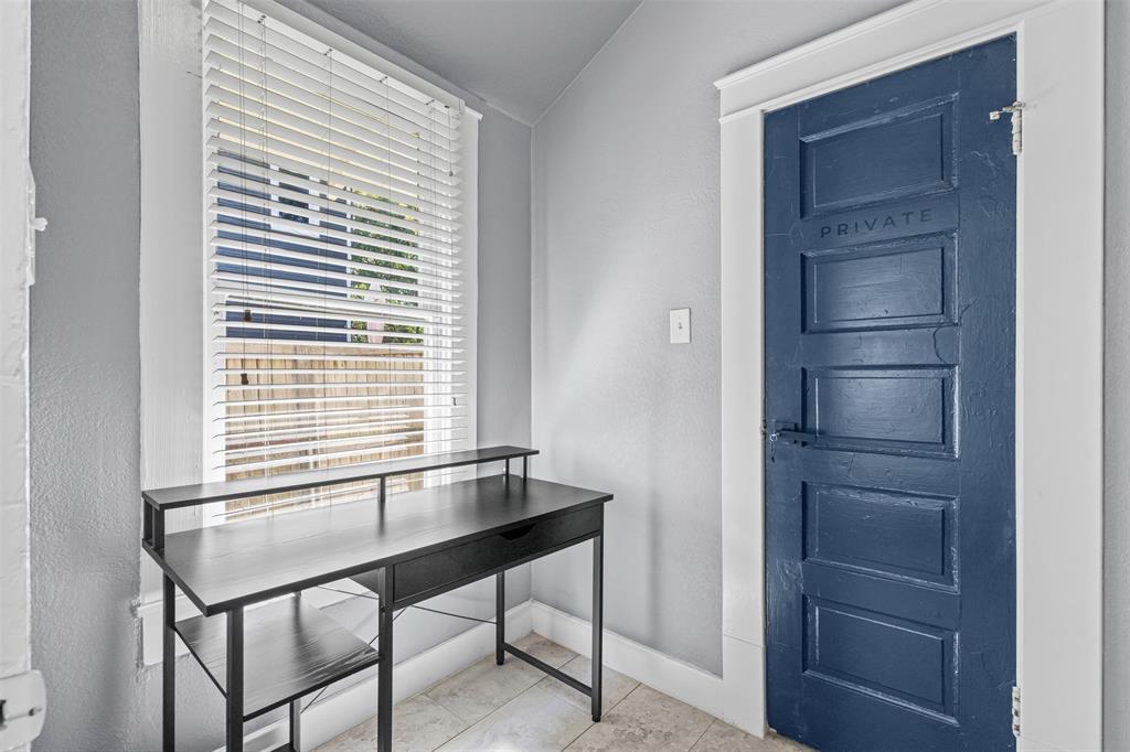 Winnetka Heights - Residential Lease