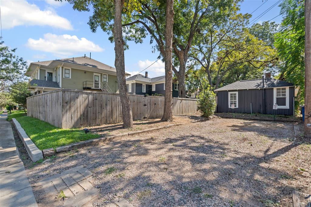 Winnetka Heights - Residential Lease