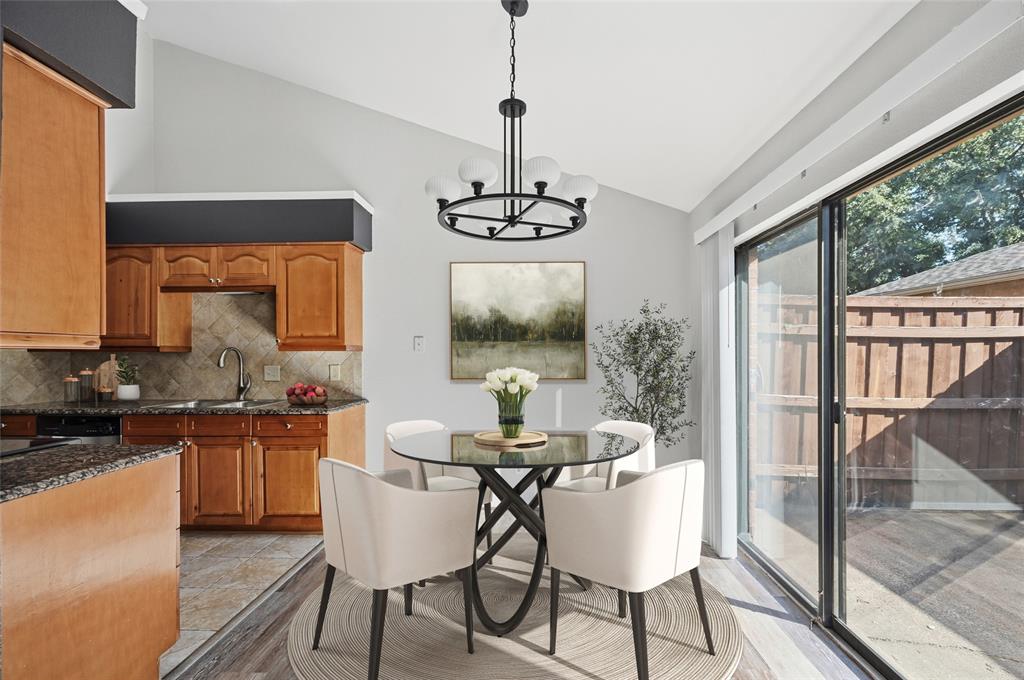 Cedar Creek Twnhms - Residential