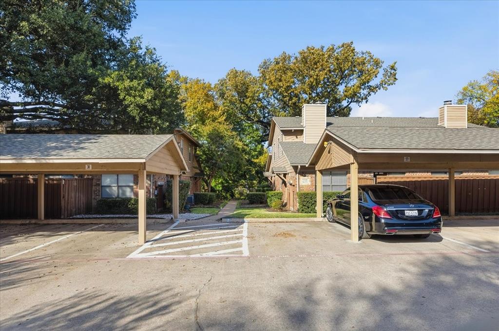 Cedar Creek Twnhms - Residential