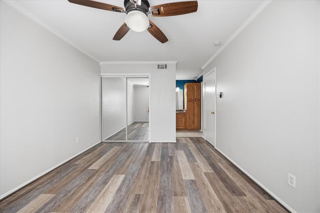 Cedar Creek Twnhms - Residential