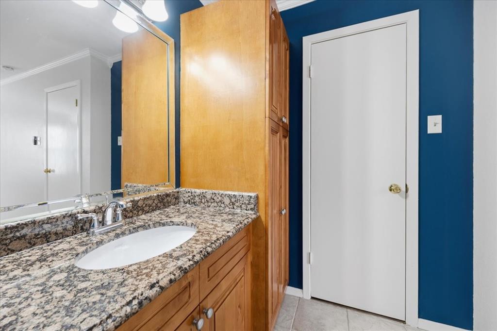 Cedar Creek Twnhms - Residential