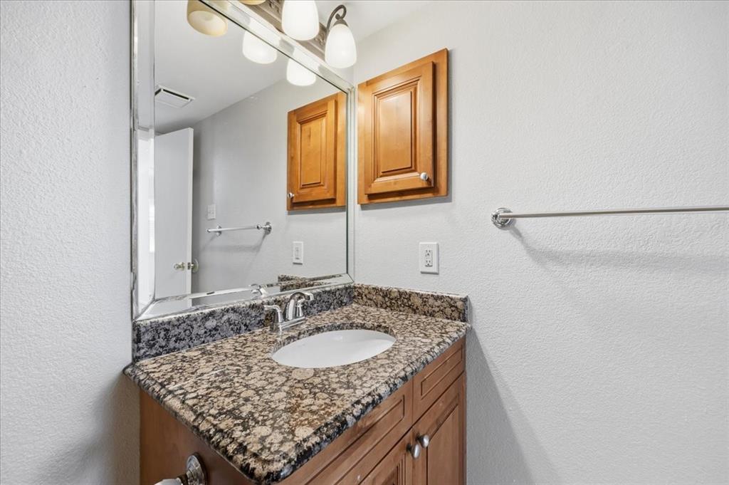 Cedar Creek Twnhms - Residential