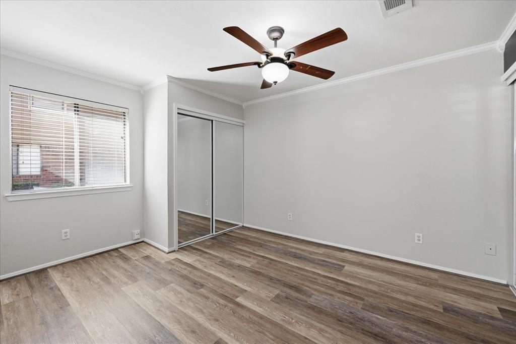 Cedar Creek Twnhms - Residential