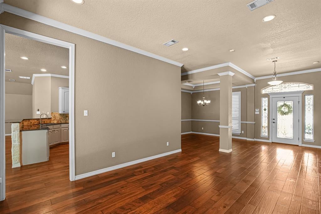 3122 Oakview Drive