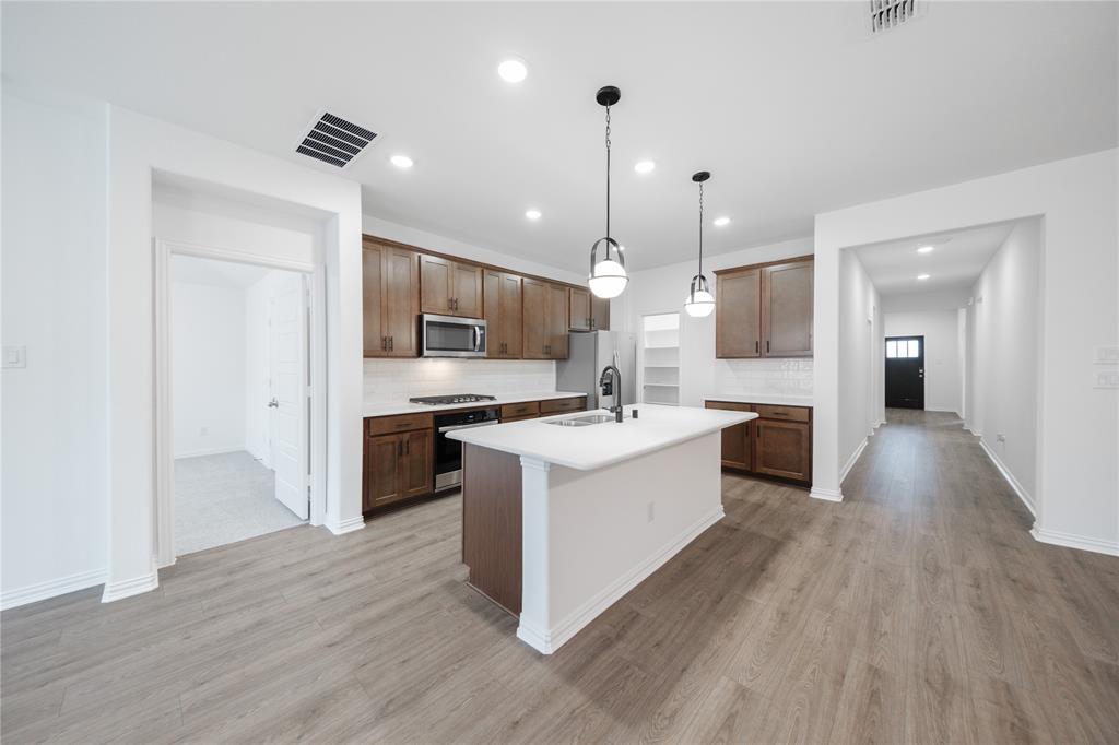 2008 Starling Street