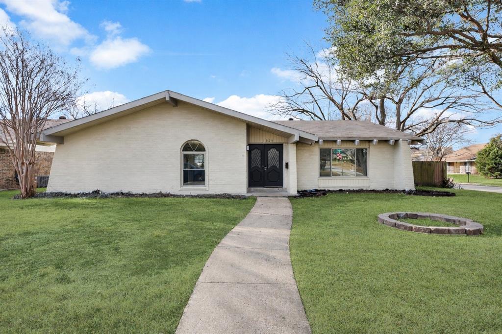 1826 Kingsbridge Drive