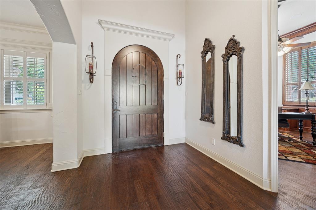 1216 Thornwood Drive