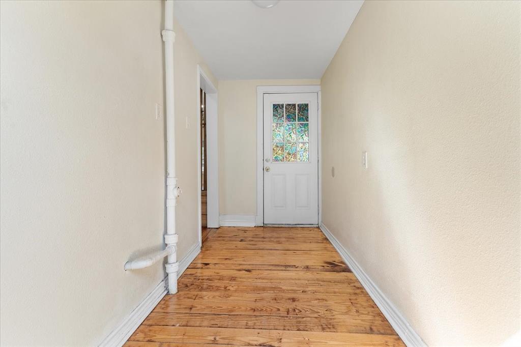 836 W 8th Street