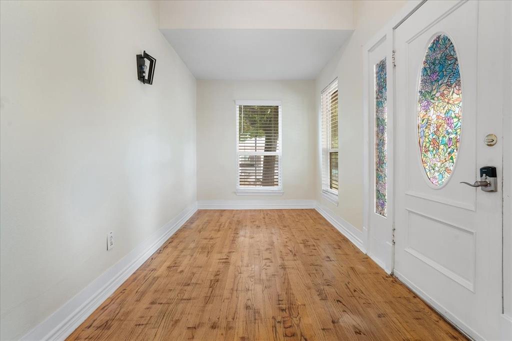 836 W 8th Street