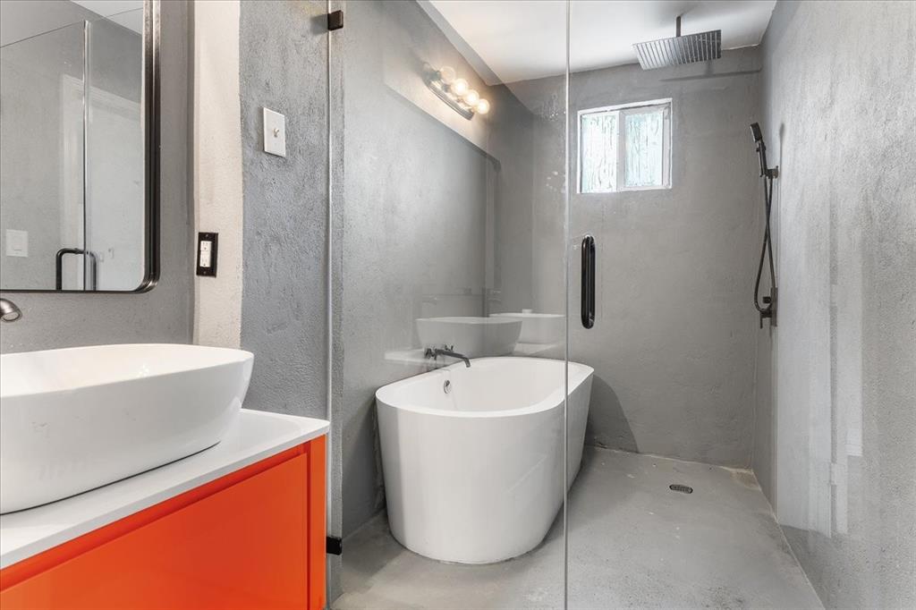 Dallas Land & Loan 3 - Residential