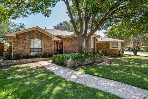 4019 Bobbin Lane Addison TX 75001