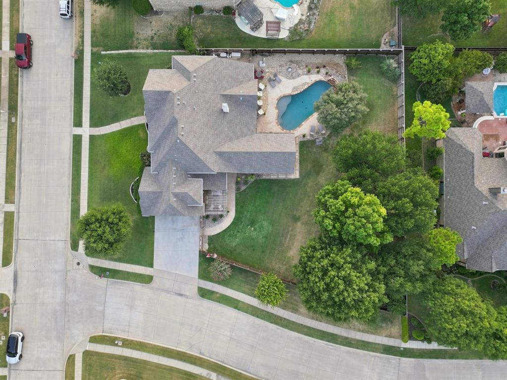 809 Weybridge Lane