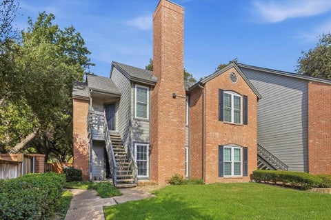 Photo of 264 Jefferson Parkway, Fort Worth, TX 76107 (MLS # 21395718)
