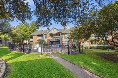 Tiny photo for 264 Jefferson Parkway, Fort Worth, TX 76107 (MLS # 21395718)