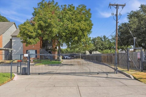 Tiny photo for 264 Jefferson Parkway, Fort Worth, TX 76107 (MLS # 21395718)