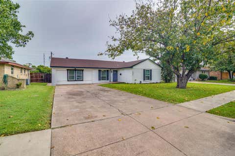 Photo of 2405 Whippoorwill Drive, Mesquite, TX 75149 (MLS # 21360630)