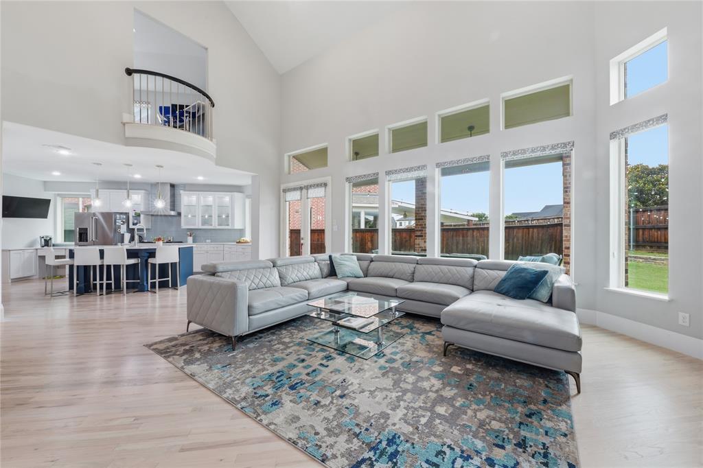 2098 Hidalgo Lane
