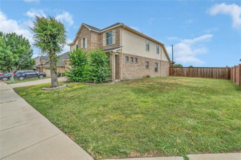 Photo of 928 Casa Grandes Drive, Arlington, TX 76002 (MLS # 21328524)
