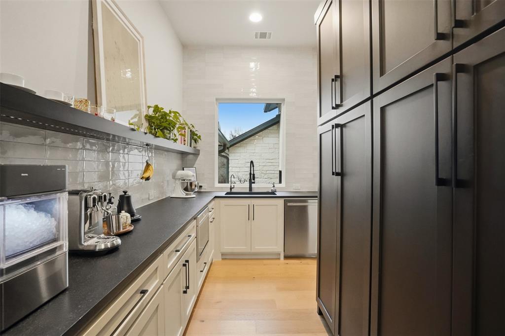 Montserrat - Residential