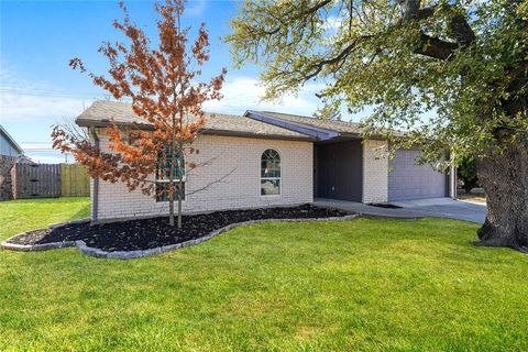 Photo of 5516 Maple Lane, Rowlett, TX 75089 (MLS # 21194394)