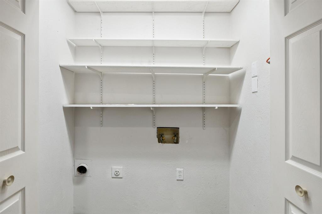 Keller Spgs Condos - Residential