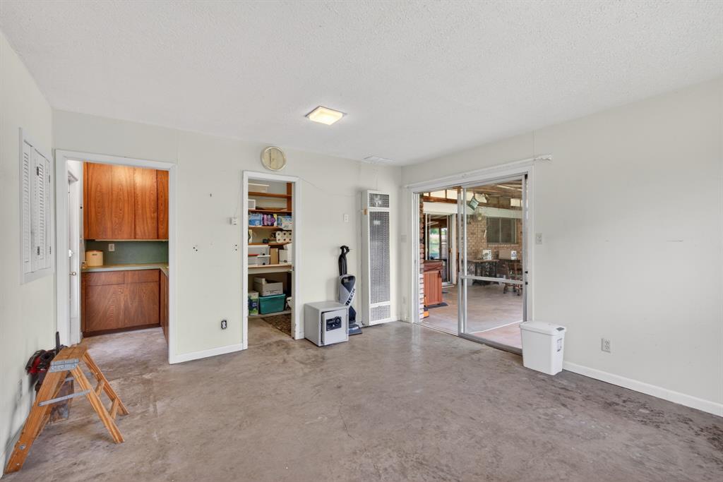 Shady Grove - Residential