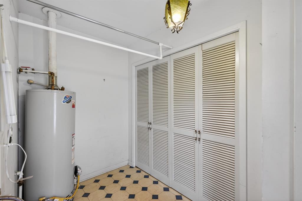 Shady Grove - Residential