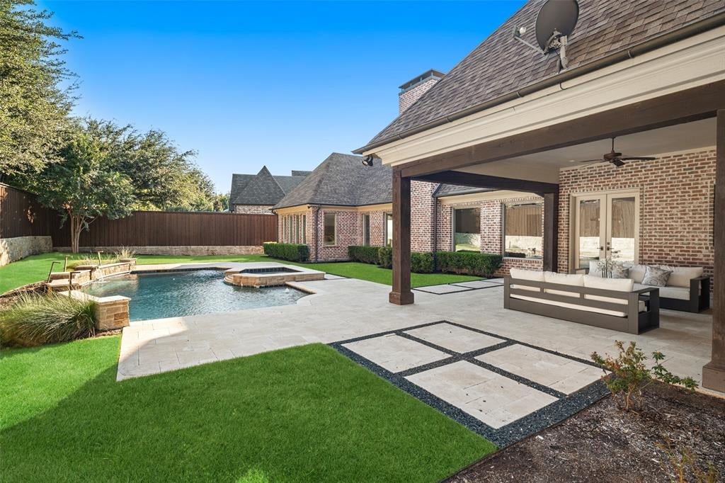 6820 Amaretto Court