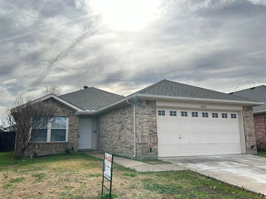 Nice 3-Bed 2-Bath. Easy Access to Major Highway. Great Neighborhood. New Hard floor throughout. Minutes to Joe Pool lake and Walking Trail.