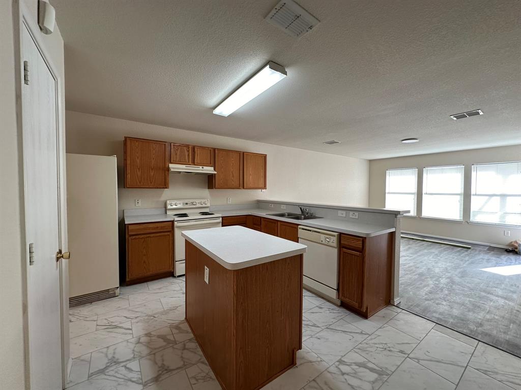 Hunters Bend Ph 1b - Residential Lease