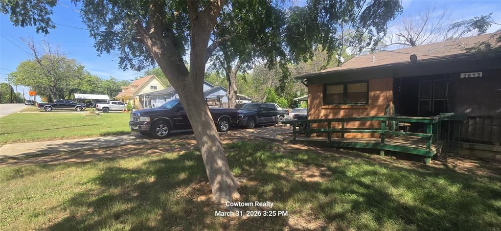 Photo of 2613 Mc Gee Street, Fort Worth, TX 76112 (MLS # 21268820)