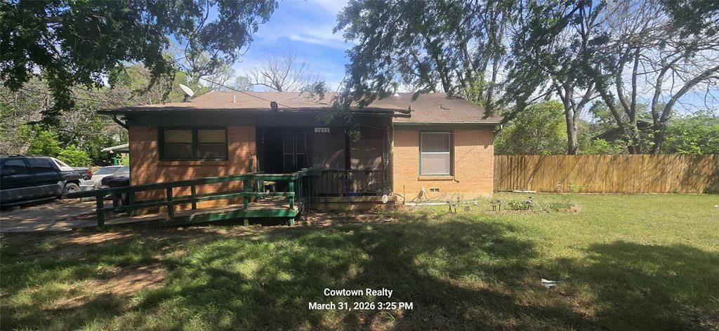 Photo of 2613 Mc Gee Street, Fort Worth, TX 76112 (MLS # 21268820)