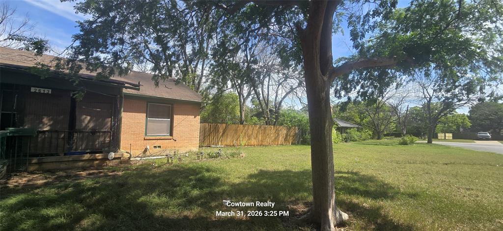 Photo of 2613 Mc Gee Street, Fort Worth, TX 76112 (MLS # 21268820)