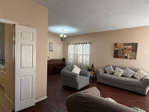 1603 Raton Drive Arlington TX 76018