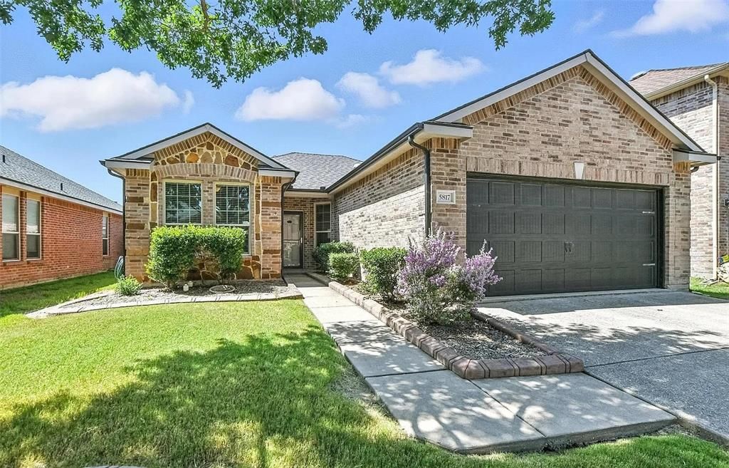 Photo of 5817 Deck House Road, Fort Worth, TX 76179 (MLS # 21267201)