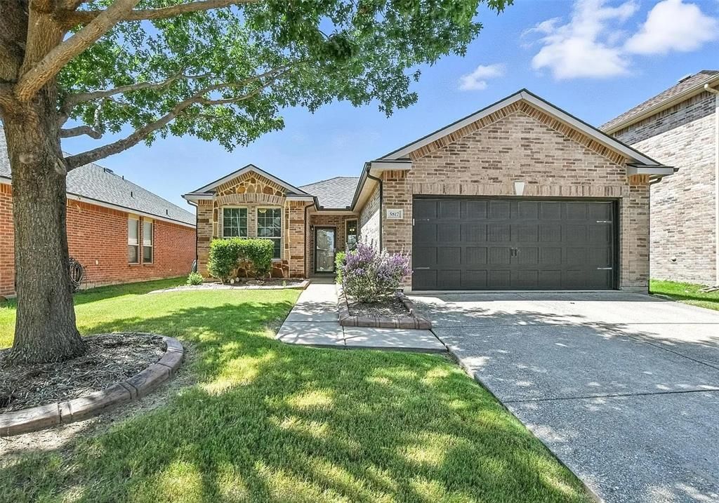 Photo of 5817 Deck House Road, Fort Worth, TX 76179 (MLS # 21267201)