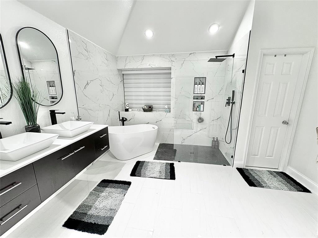 Lakeside Village Ph 02 - Residential Lease