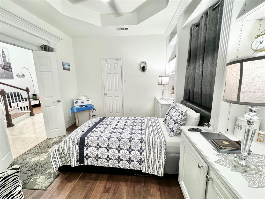 Lakeside Village Ph 02 - Residential Lease