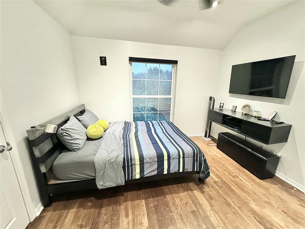 Lakeside Village Ph 02 - Residential Lease