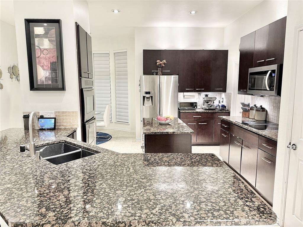 Lakeside Village Ph 02 - Residential Lease